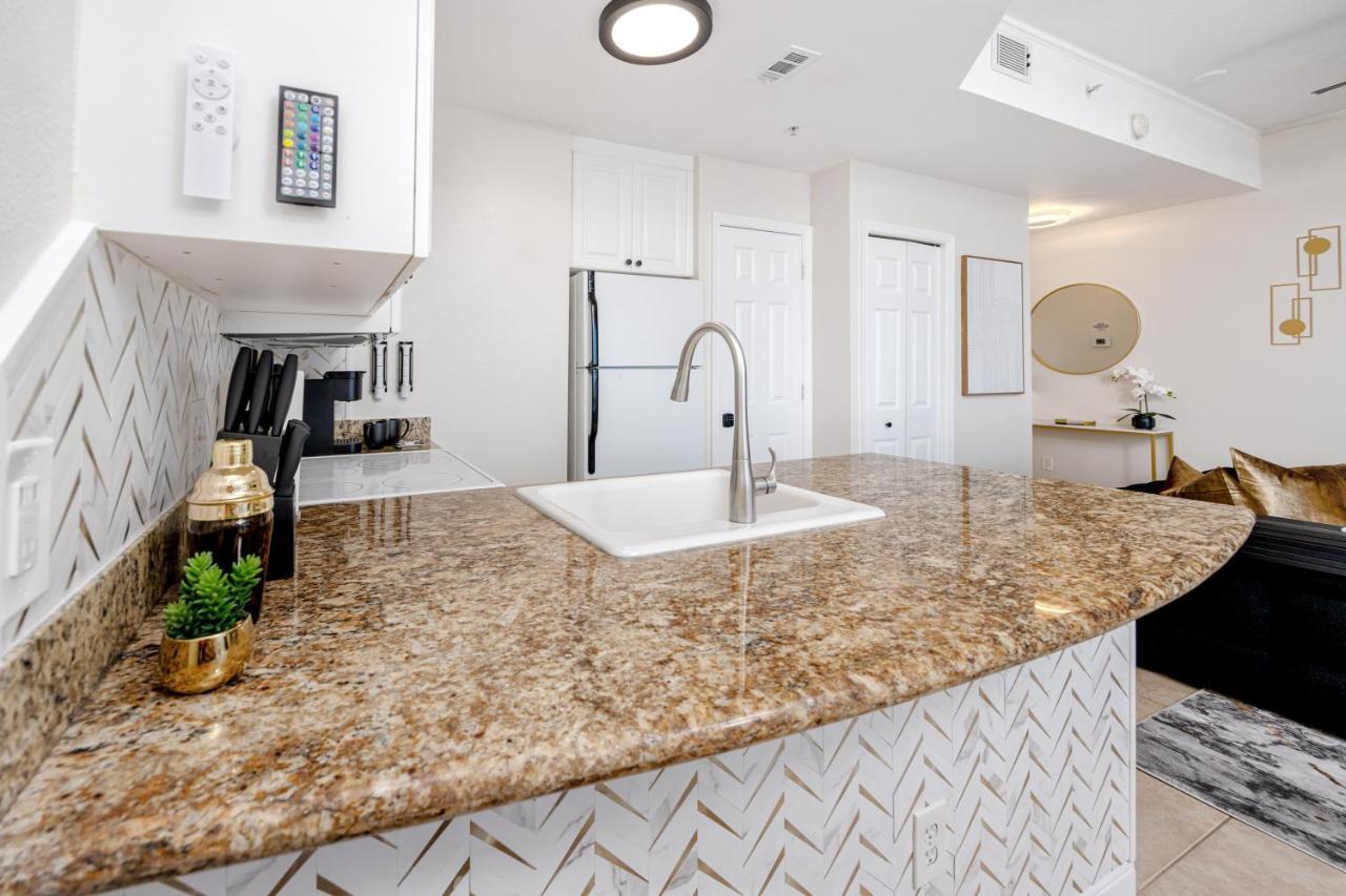Elegant Waterfront Place For Two/Boca Ciega Resort Saint Petersburg Eksteriør billede