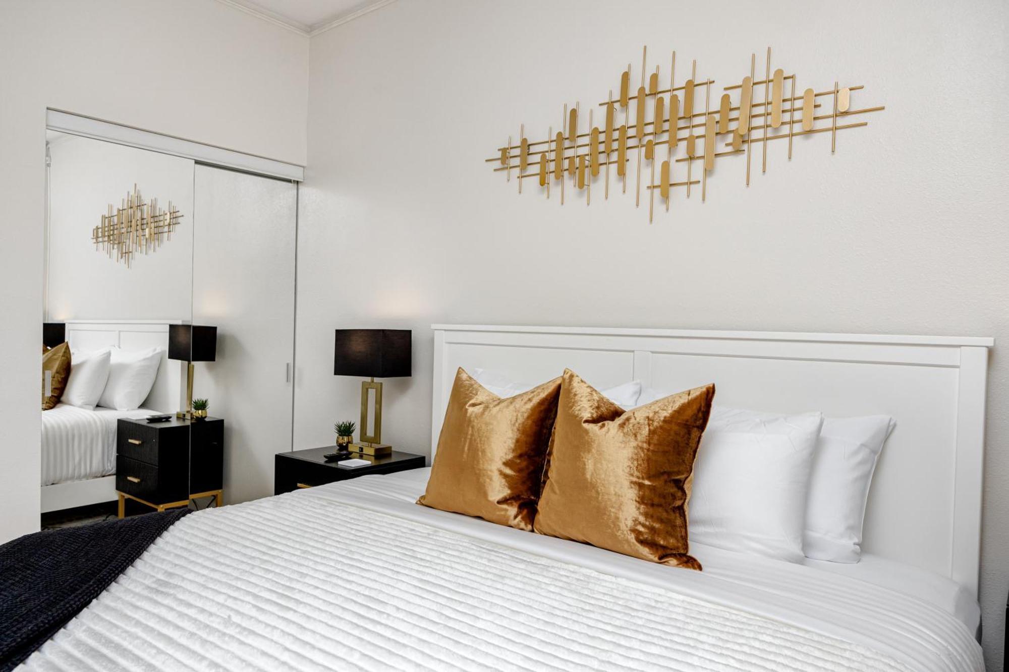 Elegant Waterfront Place For Two/Boca Ciega Resort Saint Petersburg Eksteriør billede